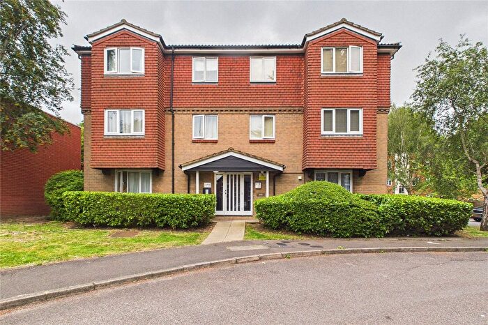 Studio To Rent In Caroline Close, London, SW16