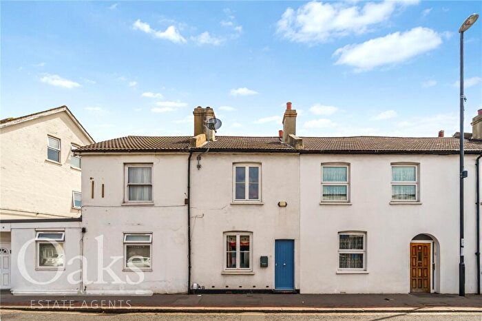 2 Bedroom Terraced House For Sale In Woodside Green, South Norwood, SE25