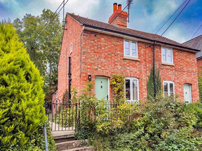 2 Bedroom Semi-Detached House To Rent In Locks Lane, Wantage, OX12