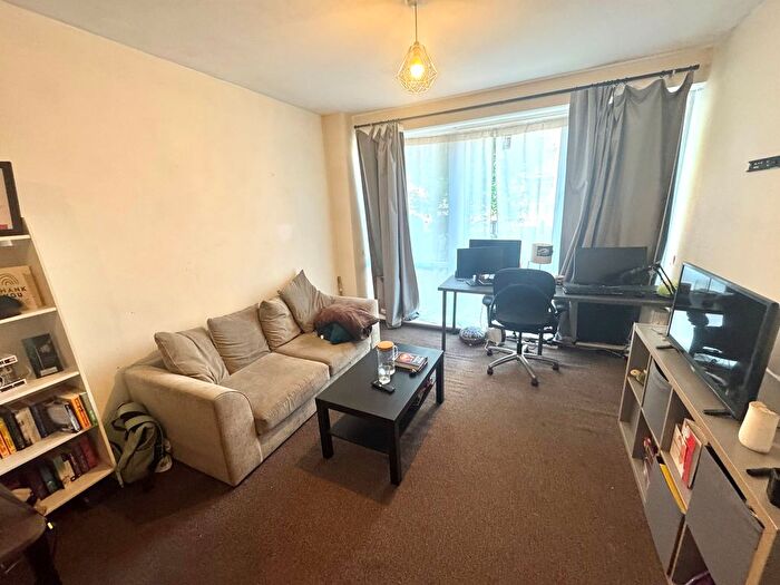1 Bedroom Flat To Rent In Briton Street, Southampton, SO14
