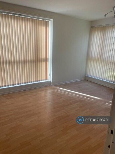 2 Bedroom Flat To Rent In Guywood Court, Romiley, Stockport, SK6