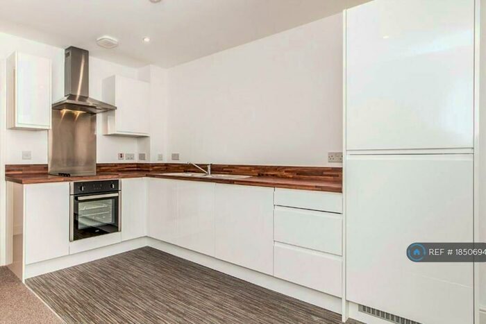 2 Bedroom Flat To Rent In Acre House, Sale, M33