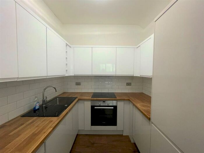 1 Bedroom Flat To Rent In High Road, East Finchley, N2