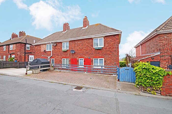 3 Bedroom Semi-Detached House For Sale In Abbots Walk, Whitby, YO22
