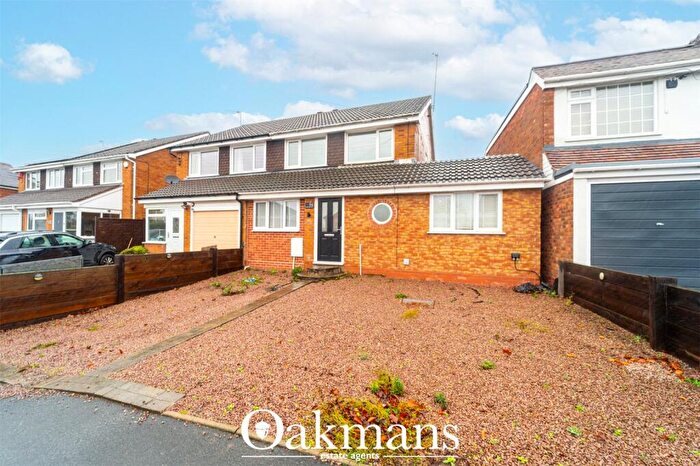 4 Bedroom Semi Detached House To Rent In Barley Mow Lane, Catshill, Bromsgrove, Worcestershire, B61