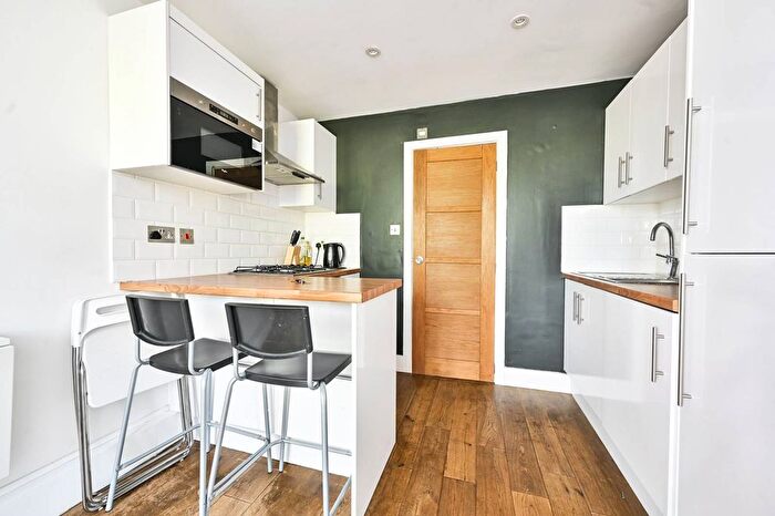 Studio To Rent In Greyhound Road, Barons Court, London, W6