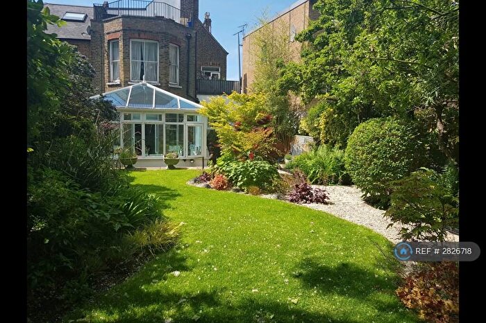 2 Bedroom Detached House To Rent In Lordship Lane, London, SE22