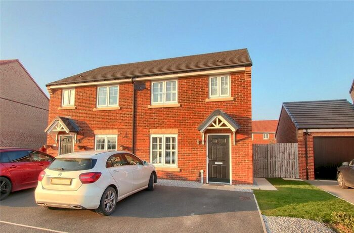 3 Bedroom Semi-Detached House For Sale In Goosepool Drive, Eaglescliffe, Stockton-On-Tees, TS16