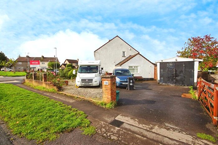 3 Bedroom Semi Detached House For Sale In Blackhorse Road, Mangotsfield, Bristol, BS16