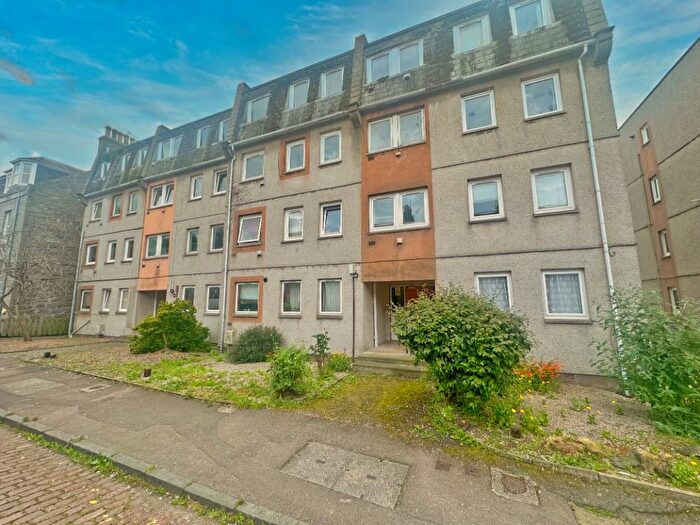 2 Bedroom Flat To Rent In Jute Street, Aberdeen, AB24