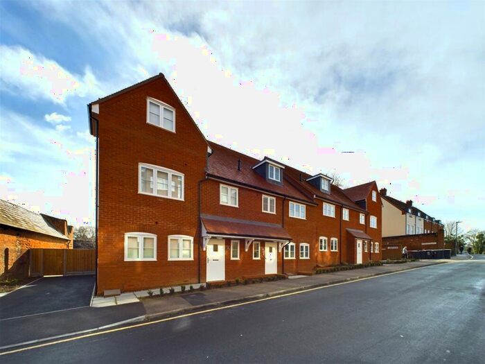 1 Bedroom Flat To Rent In Wratten Road East, Hitchin, SG5
