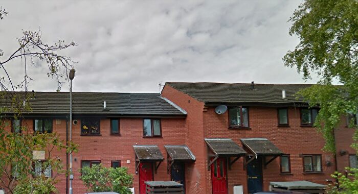 2 Bedroom Flat To Rent In Gresford Close, Manchester, M21