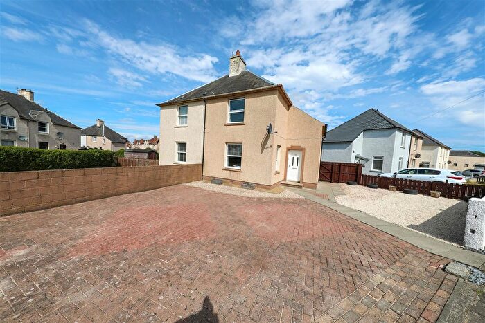 2 Bedroom Semi-Detached House For Sale In Dundonald Park, Cardenden, KY5