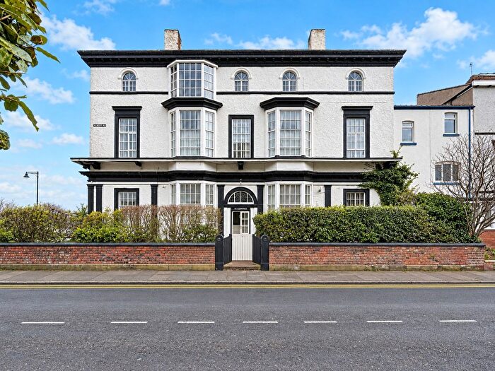 4 Bedroom Flat For Sale In Promenade, Southport, Merseyside, PR9