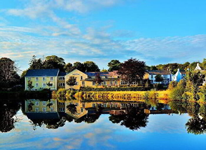 99 Bedroom Detached House For Sale In Main Street, Belleek, BT93