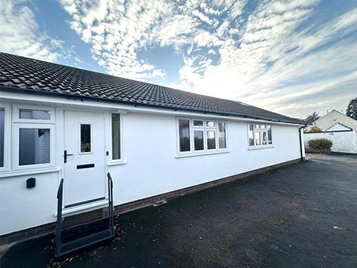 4 Bedroom Bungalow For Sale In Farm Road, Hutton, Weston-super-Mare, Somerset, BS24