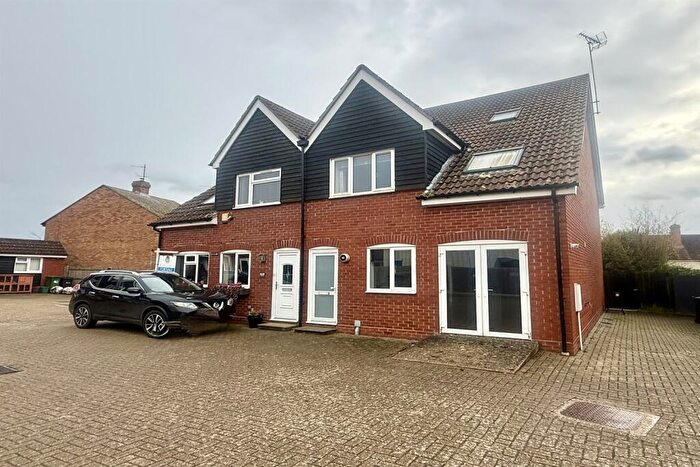 4 Bedroom Semi Detached House To Rent In Priors Way, Coggeshall, Colchester, CO6