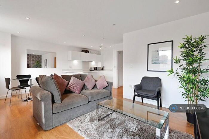 2 Bedroom Flat To Rent In Hudson House, London, E3