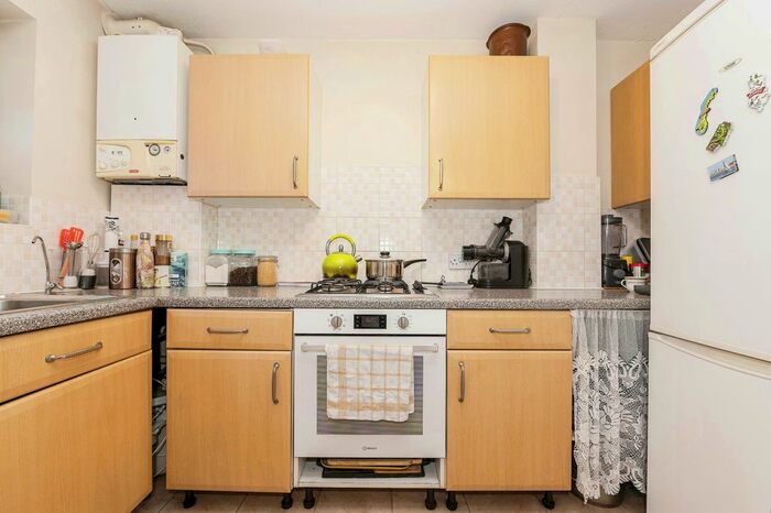 2 Bedroom Terraced House For Sale In Chiltern Gardens, Waller Avenue, Luton, Bedfordshire, LU4