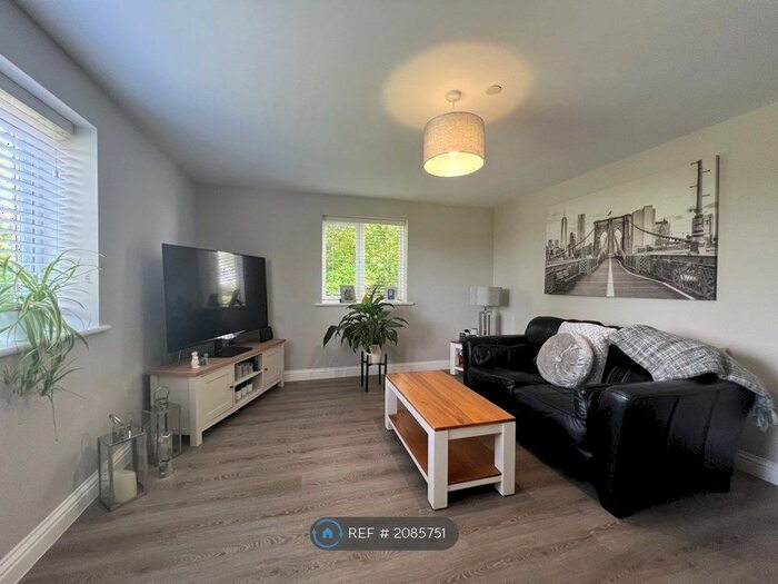 2 Bedroom Flat To Rent In Maxwell Court, Bournemouth, BH11