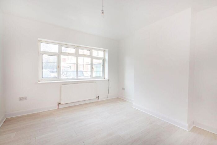 2 Bedroom Flat For Sale In Stanley Avenue, Alperton, Wembley, HA0