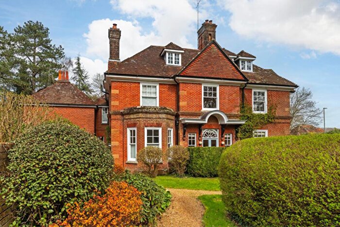 1 Bedroom Apartment For Sale In Mead Road, St. Cross Mede Mead Road, SO23