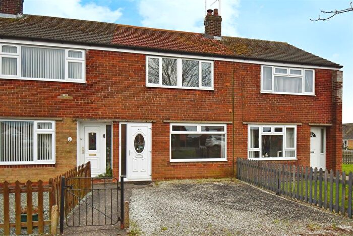 2 Bedroom Terraced House For Sale In Weghill Road, Preston, Hull, HU12