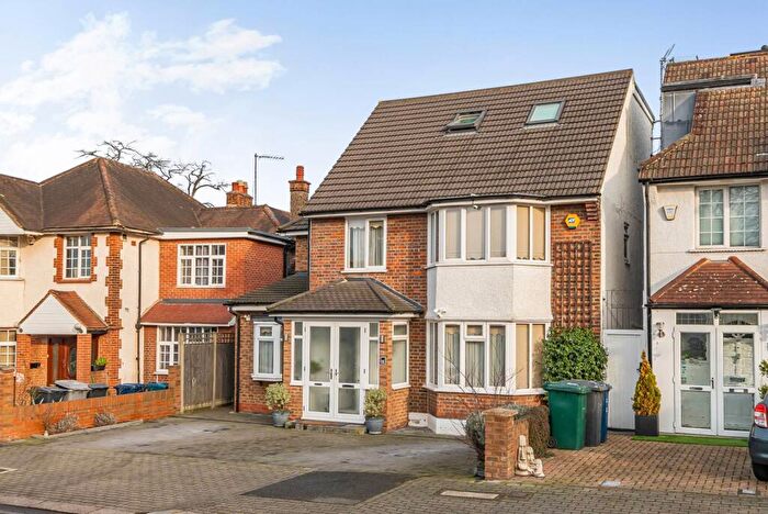7 Bedroom Detached House For Sale In Greenfield Gardens, Cricklewood, London, NW2