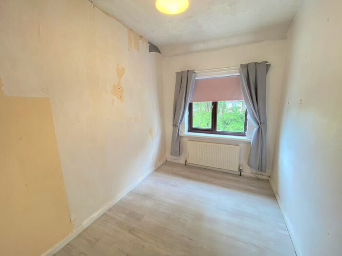 3 Bedroom Semi-Detached House To Rent In Broadwaters Road, Darlaston, Wednesbury, WS10