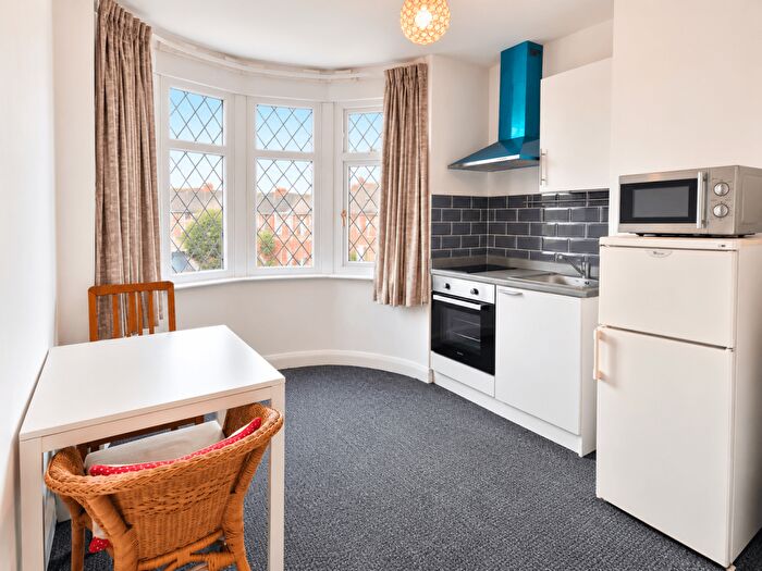 Studio To Rent In Selworthy Road, Holbrooks, Coventry, CV6