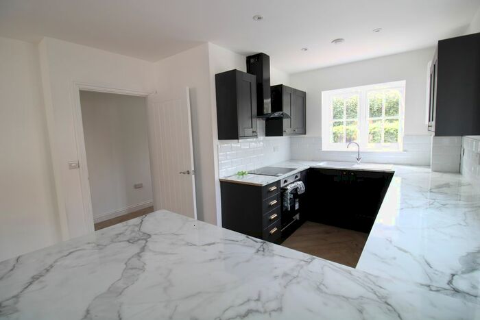 3 Bedroom Semi-Detached House To Rent In Tunworth Road, Basingstoke, RG25