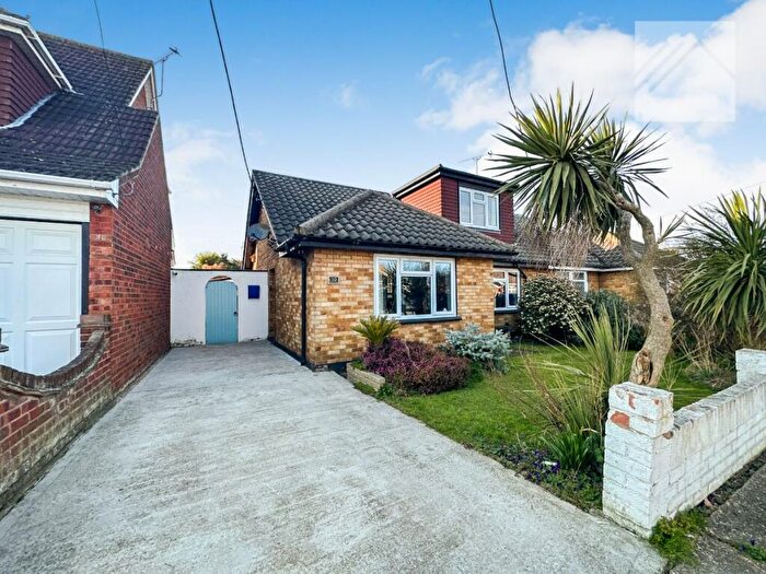 4 Bedroom Semi-Detached House For Sale In Deepwater Road, Canvey Island, SS8