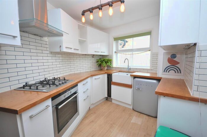 2 Bedroom End Of Terrace House To Rent In Heworth Road, York, YO31