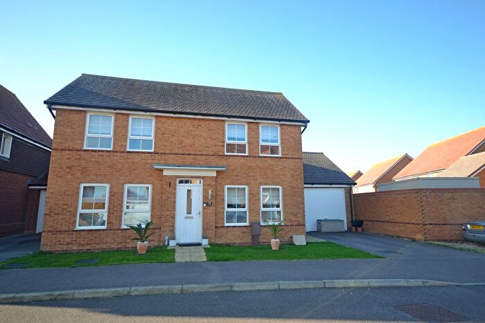 3 Bedroom Detached House For Sale In Orbit Gardens, Selsey, PO20