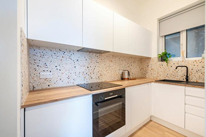 Flat For Sale In St. Peters Road, Croydon, CR0