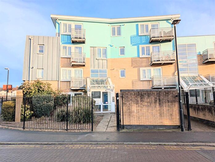 2 Bedroom Flat To Rent In Stratfield Road, Slough, SL1