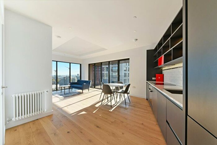 1 Bedroom Apartment To Rent In Modena House, London City Island, London, E14