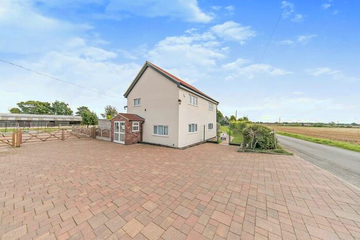 3 Bedroom Detached House For Sale In Clopton Road, Burgh, Woodbridge, IP13
