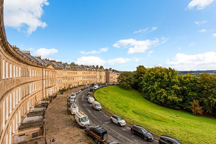 2 Bedroom Apartment To Rent In Lansdown Crescent, Bath, BA1