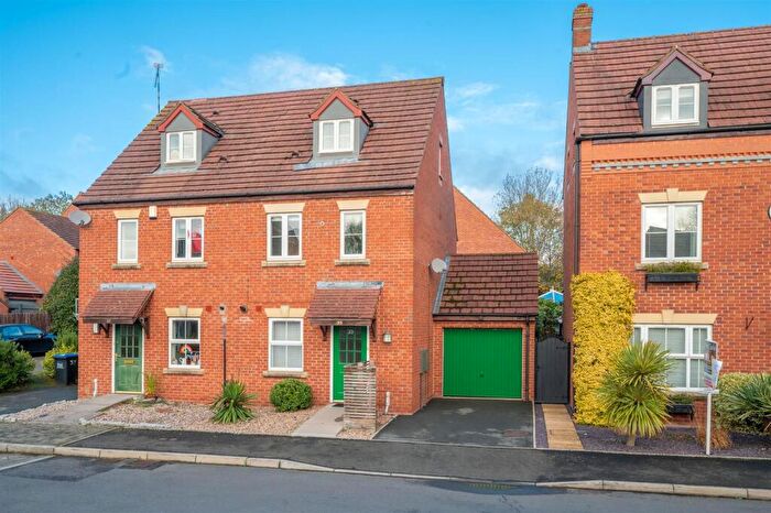 3 Bedroom House To Rent In Coriolanus Square, Heathcote, Warwick, CV34