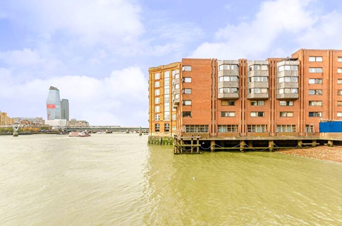 1 Bedroom Flat To Rent In Upper Thames Street, Mansion House, London, EC4V