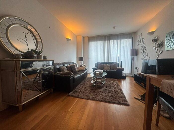 2 Bedroom Apartment To Rent In Advent, Issac Way, Manchester, M4