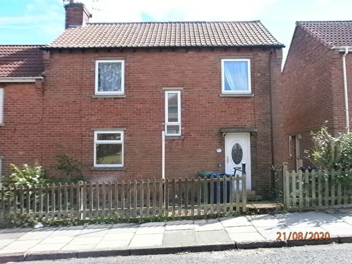 3 Bedroom Semi-Detached House To Rent In Kingsway, Sunniside, Newcastle Upon Tyne, NE16