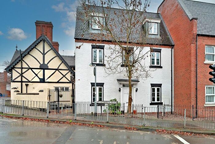 2 Bedroom Flat For Sale In Dartmouth Road, Cannock, WS11