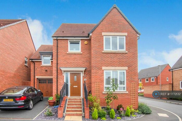 4 Bedroom Detached House To Rent In Starling Close, Nottingham, NG2