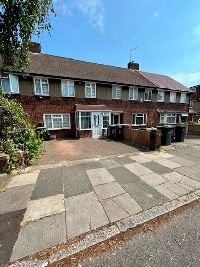 4 Bedroom Terraced House To Rent In Cuckoo Hall Lane, London, N9