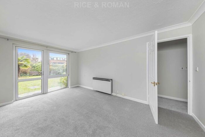 1 Bedroom Flat To Rent In Springfield Meadow, Weybridge, KT13