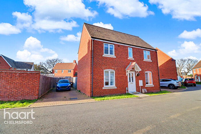 3 Bedroom Detached House For Sale In Clover Drive, Chelmsford, CM1