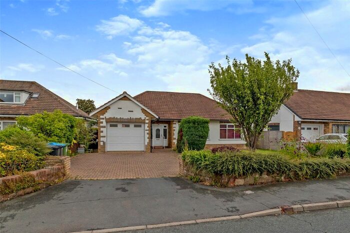 4 Bedroom Bungalow For Sale In Meadowfield, Stokesley, Middlesbrough, TS9