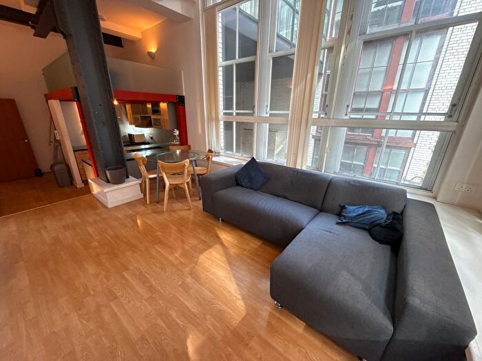 2 Bedroom Flat To Rent In Princess Street, Manchester, M1